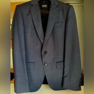 Hugo Boss 34r men’s suit 32 flat front waist